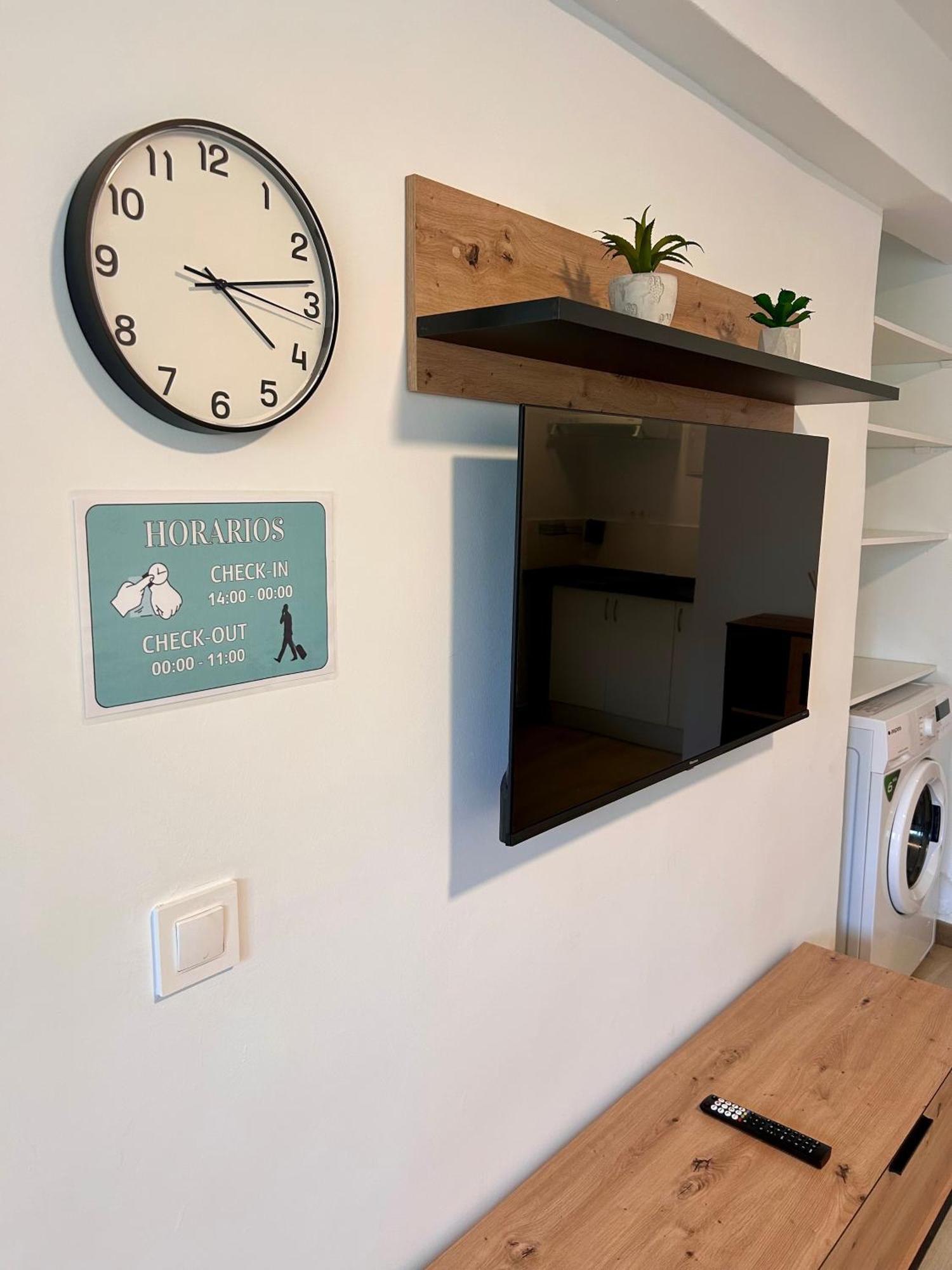 Apartamentos Ribadeo مدريد المظهر الخارجي الصورة